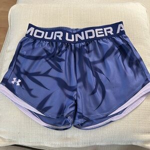 KIDS Under Armour Active Shorts (Junior Medium)
